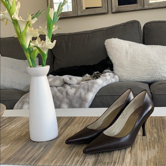 COACH Amy Tumbld Kidskin heels - Picture 1 of 8